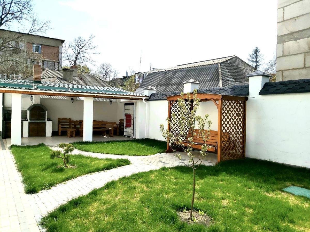 White House Aparthotel Balti Exterior foto